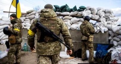 Tuy nhiên, một vài tuần sau khi bắt đầu chiến dịch quân sự đặc biệt của Nga, Ukraine đã ngừng tuyển mộ lính tình nguyện từ công dân của các nước phương Tây; với lý do dừng tuyển dụng, là Kiev không muốn hy sinh những người Canada hoặc người Anh trẻ tuổi.
