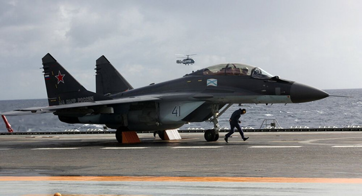 Hiện Hải quân Nga không còn phương án nào khác, đó là tiếp tục sử dụng tiêm kích hạm MiG-29K và Su-33K. Hải quân Nga vẫn chưa loại bỏ MiG-29K, vì không thể tái khởi động dây chuyền sản xuất Su-33, vì nhu cầu không thực sự lớn và không có khách hàng quốc tế.