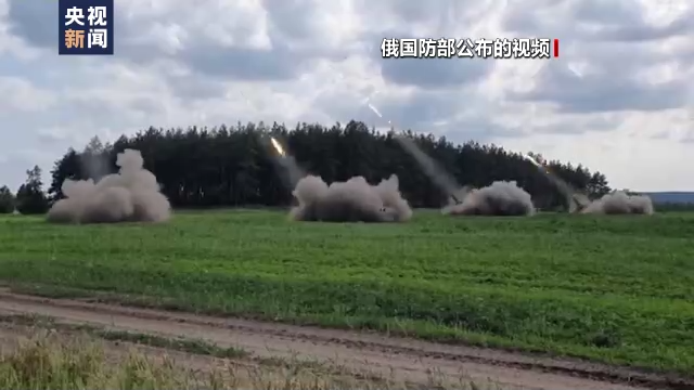 Để phá hủy tiềm lực của Ukraine, theo các phương tiện truyền thông của cả Nga và Ukraine, hải quân Nga đã sẵn sàng cho một cuộc tấn công bằng tên lửa quy mô lớn, nhằm vào trung tâm chỉ huy của Ukraine ở Kiev và đang chờ đợi Moscow ban hành lệnh tấn công tên lửa cuối cùng.