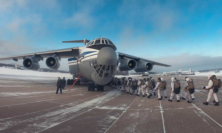 Truyền thông Nga đưa rin, việc rút lực lượng CSTO khỏi Kazakhstan sẽ được thực hiện theo nhiều giai đoạn. Điều này sẽ tránh tắc nghẽn không phận của đất nước. Đồng thời, quân đội Nga có thể sẽ rời khỏi Kazakhstan trong tuần tới, vì lực lượng gìn giữ hòa bình của Nga là lực lượng lớn nhất.