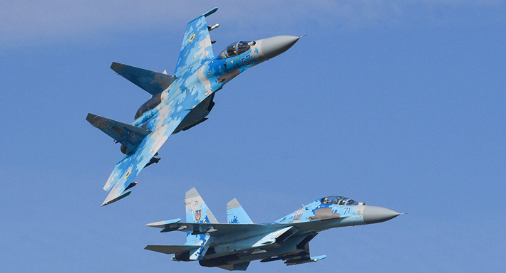 Su-27 vẫn là một trong những máy bay chiến đấu có năng lực nhất ở Đông Âu, nhưng do chỉ sử dụng các biện pháp đối phó chiến tranh điện tử, vũ khí trang bị và cảm biến từ những năm 1980, nên khả năng đối đầu với máy bay chiến đấu hiện đại của Nga thực sự là một thử thách khó khăn đối với máy bay Ukraine.