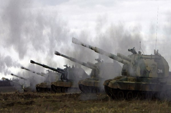 Các sự kiện ở khu vực Marinka gần Donetsk hầu như không được báo chí chú ý đến và không được các nhà bình luận quân sự đánh giá cao. Nhưng chính tại đây, pháo binh Quân đội Nga đã sử dụng chiến thuật nổi tiếng là bắn “màn đạn”, vào các khu vực kiên cố của Quân đội Ukraine.