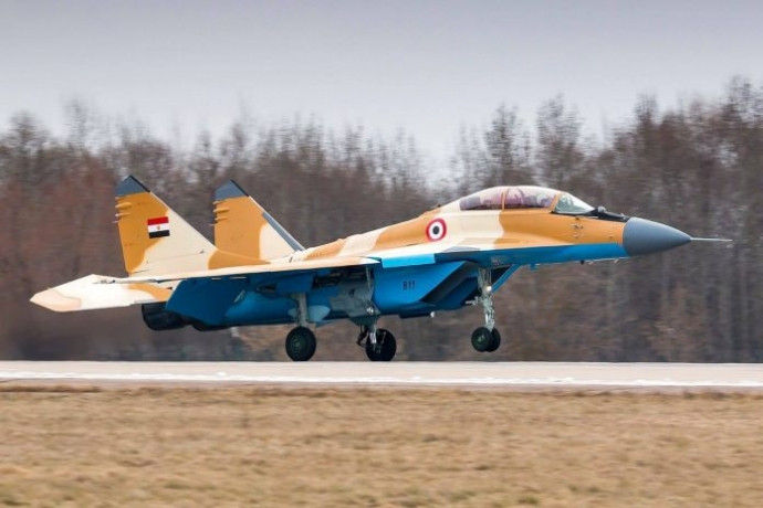 Hiện tại, Không quân Ai Cập có máy bay chiến đấu MiG-35 mua từ Nga, cùng loại và cùng đời là máy bay chiến đấu F-16 Fighting Falcon mua từ Mỹ và máy bay huấn luyện trung cấp và cao cấp K-8 nhập khẩu từ Trung Quốc.