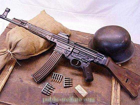 Di sản thực sự của StG-44 là triết lý thiết kế của nó, khi sử dụng loại đạn trung gian, được kết hợp với một vũ khí hoàn toàn tự động với băng đạn có thể tháo rời. Nó vừa mang ưu điểm của súng trường cổ điển, vừa có tốc độ bắn nhanh của súng tiểu liên hiện đại.