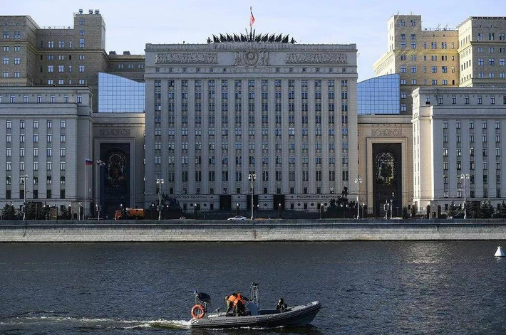 Nhưng lúc này Quân đội Nga cũng không quá vội vàng, mặc dù lãnh đạo Kiev vẫn đang nghĩ rằng, họ có lợi thế trên chiến trường và từ chối thương lượng. Nhưng trên thực tế, thời gian của Ukraine dường như đang ít dần.