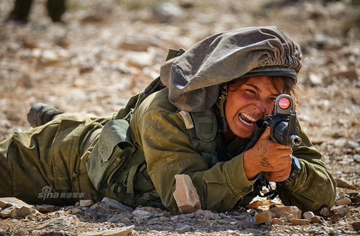 Nữ thiếu tướng đầu tiên của Israel là Orna Barbivai và bà được phong hàm vào tháng 6/2011.