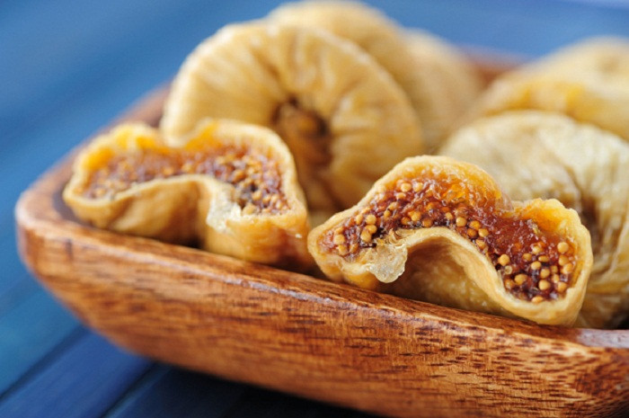 Ngoài việc hạn chế những thực phẩm trên, chuyên gia sức khỏe khuyên người bị nhân giáp nên tăng cường ăn sung khô. Loại quả này không chỉ chứa nhiều chất chống oxy hóa mang lại tác dụng chống lão hóa mà còn có tác dụng giải độc, tiêu sưng rất tốt.