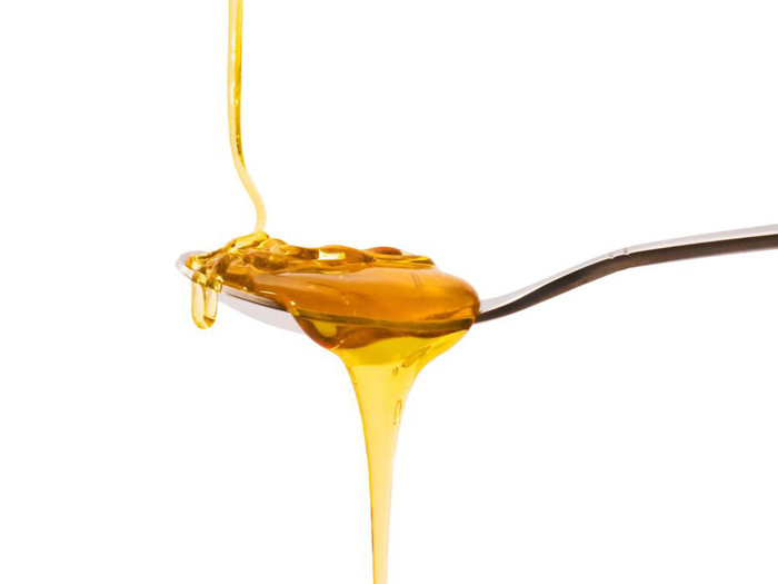Mật ong. Mật ong được cấu tạo từ 2 loại đường chính Glucose và Fructose có trong mật. Khi bảo quản nhiệt độ từ 6 – 20 độ C, mật sẽ nhanh chóng bị lắng đường, ảnh hưởng đến dưỡng chất.