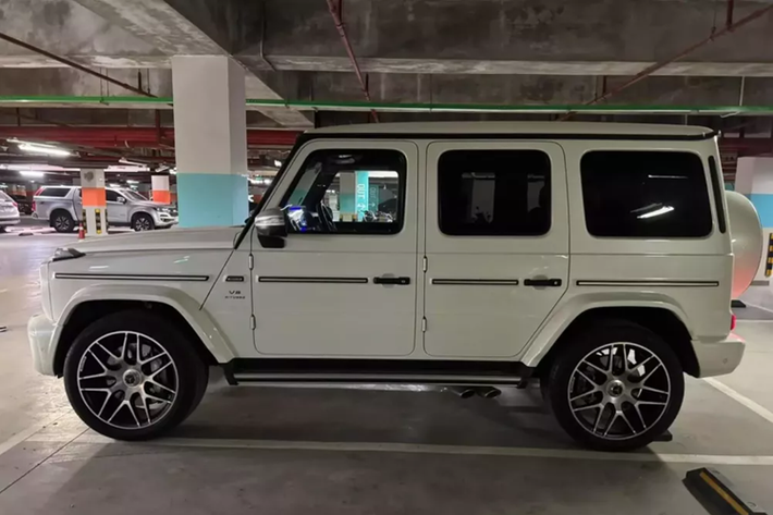Theo hãng Mercedes-Benz, phiên bản Mercedes-AMG G63 Stronger Than Time Edition đặc biệt được chia thành 3 bản trang bị là G400, G500 và G63 với động cơ khác nhau, nhưng ở Việt Nam đa phần các xe được nhập về nước đều là dòng xe G63 với giá lăn bánh vào năm 2020 không dưới 14,5 tỷ đồng.