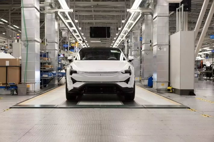 Dòng sản phẩm xe SUV điện Polestar 3 2025 mới đang mở rộng khi hãng xe Trung Quốc này bắt đầu xây dựng một biến thể cấp thấp mới tại Charleston, Nam Carolina.