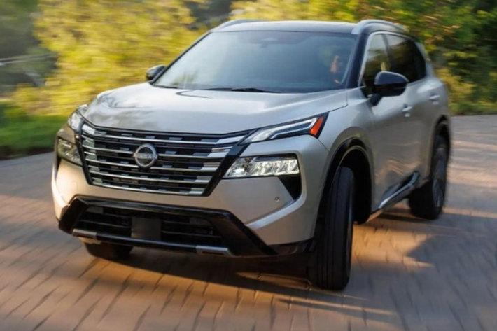 Vì chung liên minh nên có thể Nissan X-Trail PHEV 2025 mới sẽ dùng chung linh kiện với Mitsubishi Outlander PHEV. Hiện cả hai mẫu xe này cùng đang dùng chung khung gầm CMF-C.