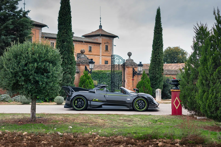 Ban đầu, Pagani chỉ sản xuất 140 chiếc Zonda để lưu thông trên đường và chiếc Zonda này ban đầu là một chiếc Roadster 7.3 thông thường. Tuy nhiên, không lâu sau khi Pagani giới thiệu chiếc đầu tiên trong dải sản phẩm nâng cấp “760” của Zonda, chủ sở hữu đã gửi chiếc trở lại nhà máy để đại tu và nâng cấp toàn bộ.