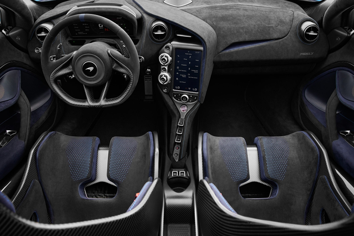 Việc thu hồi liên quan đến các mẫu xe 765LT được sản xuất từ ngày 3/8/2020 đến ngày 19 tháng 5 năm 2021. Không bao gồm 765LT Spider vì chúng không có các tấm polycarbonate này, và việc thu hồi cũng không ảnh hưởng đến 765LT Coupe được trang bị hốc gió mái bằng sợi carbon từ MSO.