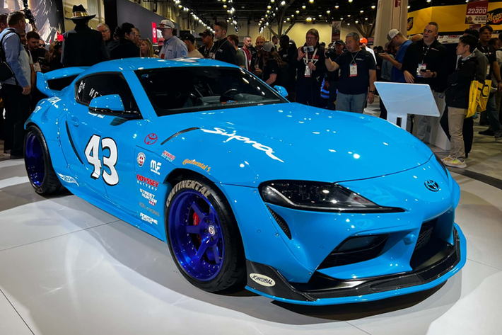Richard Petty là một trong những tay đua hàng đầu và mặc dù ông đã lái nhiều chiếc xe trong suốt sự nghiệp lâu dài của mình, nhưng Plymouth Superbird 1970 huyền thoại mới là chiếc xe mà mọi người nhớ đến.