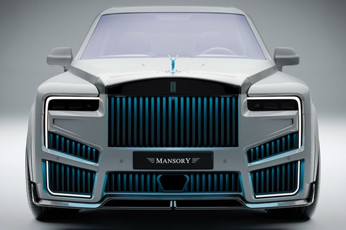 Đáng chú ý, đây là phiên bản tùy chỉnh đầu tiên của Mansory đối với Cullinan kể từ khi mẫu SUV được nâng cấp hồi tháng 5 năm nay.
