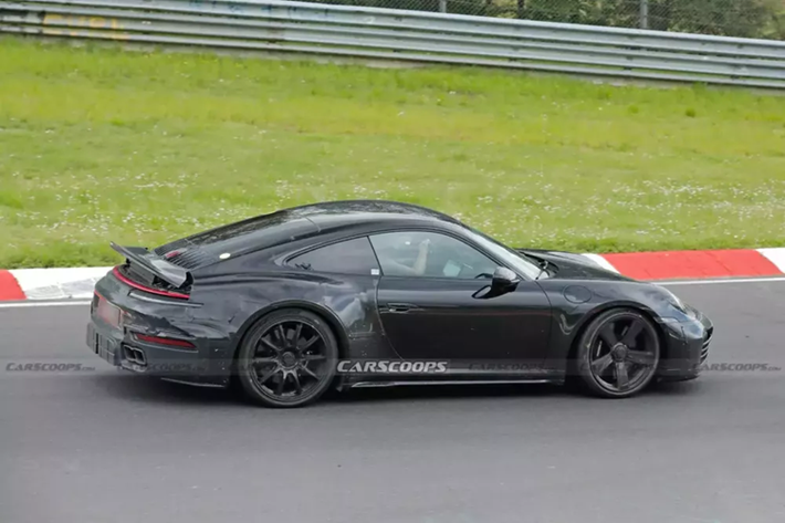 Đầu năm nay, Porsche và Varta đã tăng cường mối quan hệ đối tác chiến lược khi hãng xe Đức mua lại phần lớn cổ phần của V4Drive Battery GmbH, công ty con thuộc tập đoàn Varta.