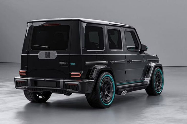 Sir Class sẽ được ra mắt vào tại chặng Abu Dhabi Grand Prix diễn ra cuối tuần này, nơi Hamilton sẽ thi đấu lần cuối cùng với tư cách là thành viên của đội Petronas. Hãng độ HOF cho biết sẽ chỉ có 11 chiếc Sir Class được sản xuất, mức giá xe Sir Class của Mercedes-AMG G63 khởi điểm lên đến 690.000 USD (tương đương 17,5 tỷ đồng).