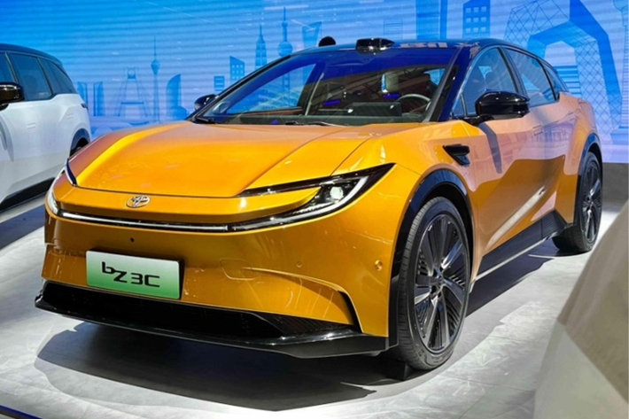 Toyota bZ3C 2025 mới sẽ là sản phẩm xe điện thông minh nhất của liên doanh FAW Toyota, sở hữu tính năng lái nâng cao và khoang lái hiện đại. Xe cũng sẽ sở hữu phạm vi hoạt động lên đến 630 km. Mẫu xe này xuất hiện lần đầu tại Triển lãm Ô tô Bắc Kinh hồi đầu năm.