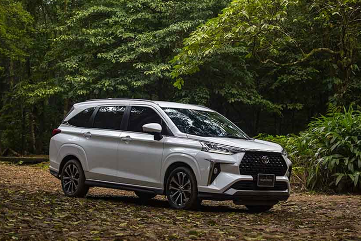 Toyota Veloz Cross: 5.218 xe Kết thúc 9 tháng năm 2024, Toyota Veloz Cross ghi nhận doanh số đạt 5.218 xe. Hiện Toyota Veloz Cross đang được lắp ráp trong nước với 2 phiên bản, đi cùng giá bán là 638 và 660 triệu đồng.