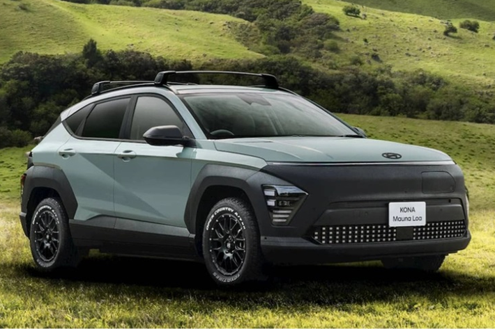 Hyundai Kona EV Mauna Loa 2024 mới được đặt tên theo Mauna Loa - ngọn núi lửa hoạt động lớn nhất thế giới tại Hawaii, một biểu tượng của sức mạnh và sự bền bỉ. Xe được thiết kế để mang đến cảm giác mạnh mẽ và phiêu lưu với nhiều trang bị độc đáo.