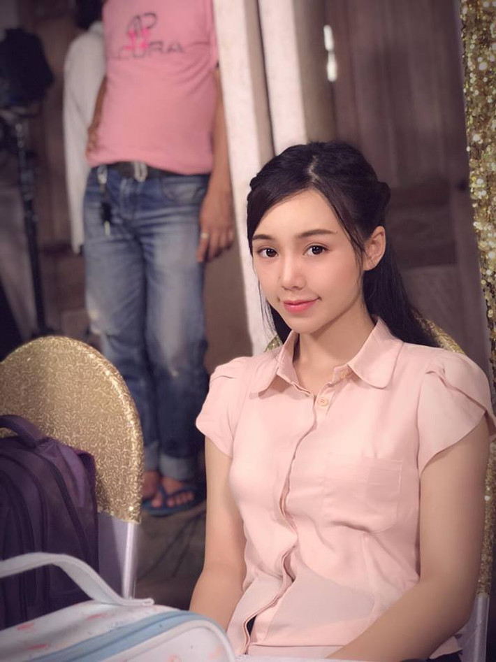 Sự hy sinh vì vai diễn khiến cô em gái quê xinh đẹp, trong sáng của Lan Cave nhận được nhiều sự chú ý. Ngoài đời, Quỳnh Kool (tên thật là Nguyễn Thị Quỳnh) cũng nhận được sự yêu mến nhờ ngoại hình dễ thương của mình.