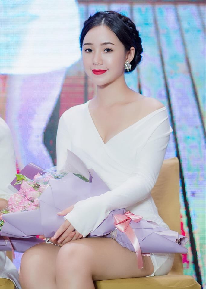 Quỳnh Kool hiện đang tham gia bộ phim "Mẹ ơi, bố đâu rồi?", nối dài cho hoạt động nghệ thuật tích cực thời gian gần đây.