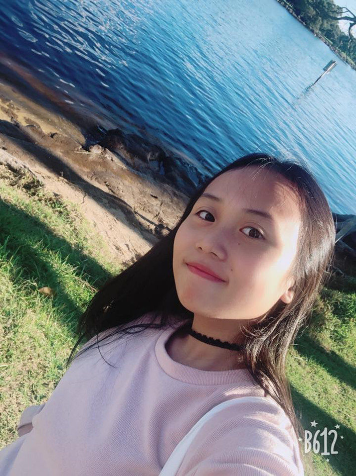 Mới 13 tuổi nhưng Nghi Phương đã có suy nghĩ rất chín chắn và biết suy nghĩ cho hạnh phúc của mẹ. Được sự đồng ý của con gái, nữ ca sĩ Phương Thanh gần đây cũng chia sẻ việc sẽ lấy chồng và sinh thêm em bé ở tuổi 45.