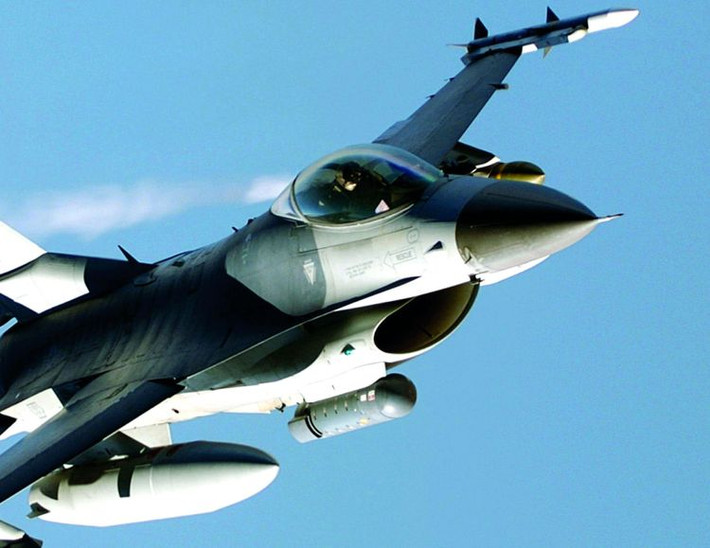Northrop cho biết các bản nâng cấp được đặt tên là Bộ tác chiến điện tử Viper tích hợp AN/ALQ-257 hay IVEWS hoạt động tốt hơn so với các điểm chuẩn được thiết lập trong thử nghiệm mô phỏng.