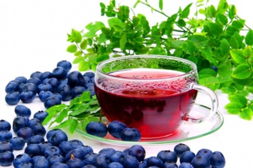 Trà việt quất. Trà việt quất chứa glycoquinine, có tác dụng ổn định lượng đường trong máu. Do đó, đây được coi là một trong những loại trà thảo dược tốt nhất cho bệnh nhân tiểu đường.
