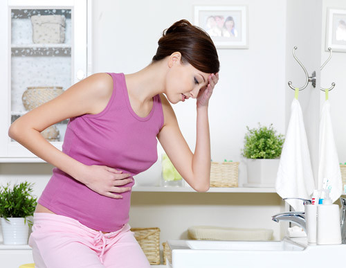 Giảm nguy cơ thiếu máu. Do có chứa những dưỡng chất thiết yếu giúp tăng nồng độ hemoglobin trong máu, một ly nước ổi mỗi ngày giúp giảm tình trạng thiếu máu trong cơ thể bà bầu.