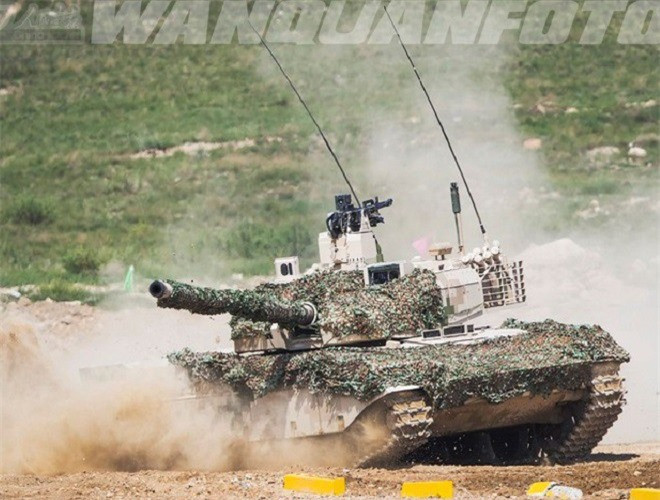 Xe tăng Type-15 lần đầu xuất hiện năm 2010 được chế tạo bởi Tập đoàn công nghiệp Quốc phòng Hoa Bắc (NORINCO) và đã được gia nhập biên chế Quân đội giải phóng Trung Hoa (PLA) trong cuối năm 2018 vừa qua.