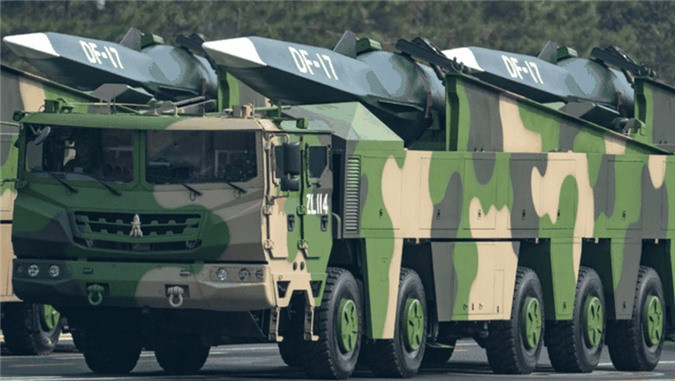Khi Mỹ tiến hành áp dụng các biện pháp cấm vận với lĩnh vực công nghệ cao của Trung Quốc, và trong trường hợp đặc biệt, khi Mỹ áp đặt lệnh cấm vận chip đối với Trung Quốc, liệu tất cả máy bay và tên lửa của Trung Quốc có cơ hội hoạt động? Ảnh: Tên lửa siêu vượt âm DF-17 của Trung Quốc.