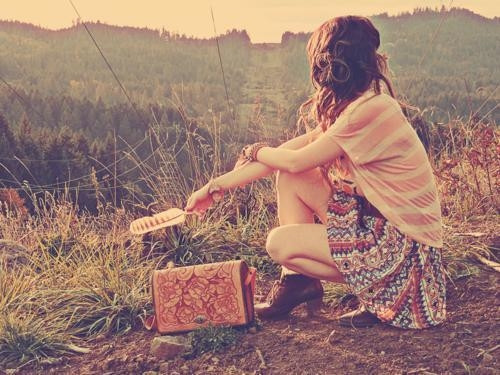 1, Bạn cảm thấy tất cả đàn ông quanh bạn đều có vấn đề Tác hại của việc độc thân quá lâu là bạn dần trở nên khó tính. Bạn có thể nhìn thấy cả những thiếu sót, nhược điểm dù là nhỏ nhất trong mỗi người đàn ông. Mặc dù trên thực tế, hầu hết các nhược điểm mà bạn chỉ ra thường không có cơ sở thực tế.