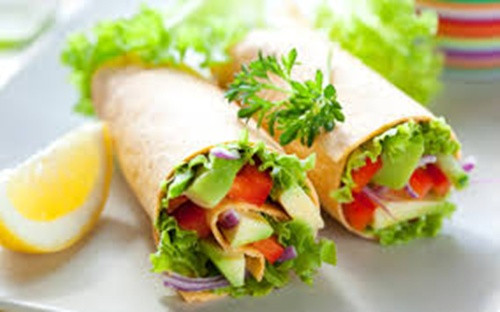 Hơn nữa, mẹ ăn chay nhiều chất xơ còn làm giảm hấp thu sắt ở thai nhi khiến bé suy dinh dưỡng. Mẹ hãy chỉ ăn chay một số ngày và cân đối tỉ lệ dinh dưỡng giữa động và thực vật để đảm bảo sức khỏe cho con. Ảnh: Ongbachau.