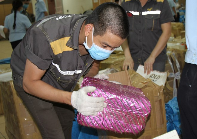 Cơ quan chức năng xác định “lá Khat” được nhập về Việt Nam, sau đó xuất sang các nước như Mỹ, Anh, Hà Lan với danh nghĩa “chè đen”, “trùng nghênh”, để tránh sự phát hiện của nước sở tại.