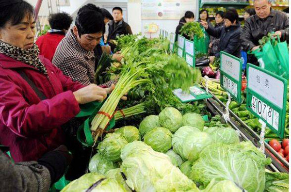 Rau củ là nguồn cung cấp vitamin, khoáng chất và chất xơ tuyệt vời. Các nhà dinh dưỡng thường khuyến khích tăng cường rau xanh trong các bữa ăn hàng ngày. (Ảnh: Sohu, minh họa)