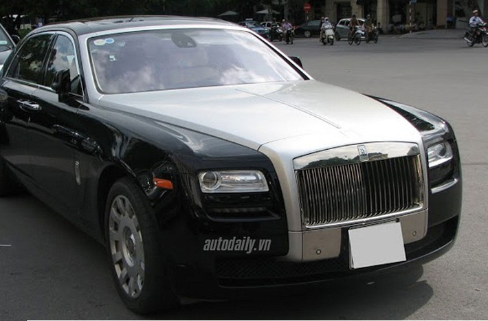 3. Rolls-Royce Ghost EWB: Giá lên đến gần 20 tỷ đồng, Rolls-Royce Ghost EWB có mặt tại Ninh Bình từ năm 2013.