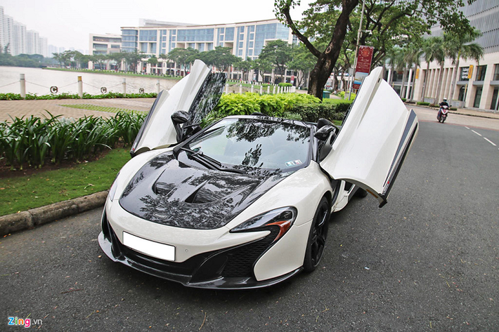 Trước thời điểm 720S ra mắt, 650S là dòng xe được ưa chuộng nhất của McLaren tại Việt Nam. Chỉ trong vòng 2 năm (2015-2017), các đại gia Việt đã mang về 8 chiếc siêu xe McLaren 650S Spider, trong đó có cả bản đặc biệt MSO giới hạn 50 chiếc trên toàn thế giới.