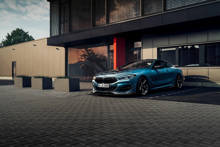 Với phiên bản sử dụng động cơ diesel, mẫu xe sedan BMW 840d được tăng công suất từ 320 mã lực lên đến 380 mã lực, và phiên bản M850i có công suất mới là 620 mã lực thay vì 530 mã lực trên mẫu xe tiêu chuẩn từ BMW.