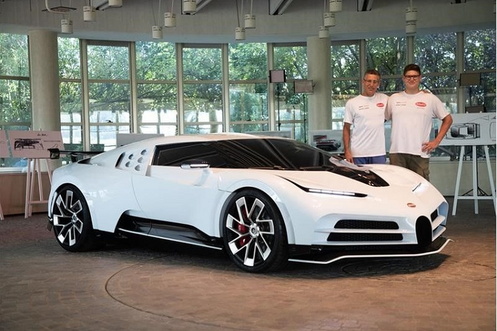 Không có gì ngạc nhiên khi Centodieci được phát triển dựa trên siêu xe Bugatti Chiron. Những hình ảnh rò rỉ đầu tiên cho thấy Bugatti Centodieci sở hữu phần thân vỏ khác biệt đáng kể so với Chiron và gợi liên tưởng đến EB110 Super Sport.