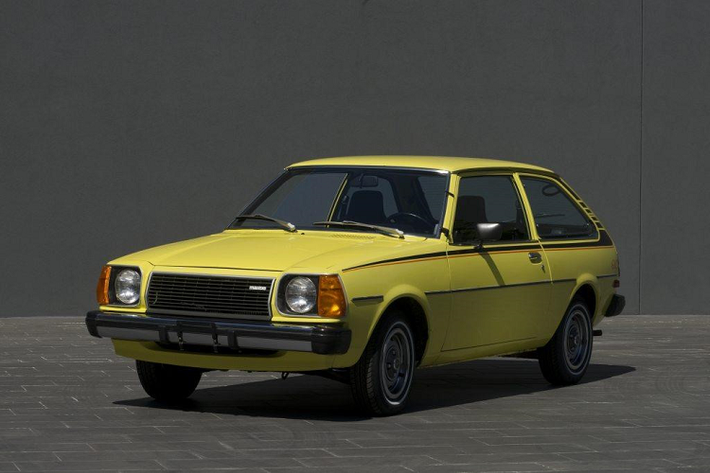 Năm 1977, Mazda mang mẫu GLC (Great Little Car) đến thị trường Bắc Mỹ. Được thiết kế trong chỉ 18 tháng, Mazda GLC sở hữu động cơ 1.3L mạnh 53 mã lực, đi kèm hệ dẫn động cầu sau. GLC có cả phiên bản hatchback và wagon. Chính GLC đã đặt nền tảng cho những mẫu xe cỡ nhỏ tại thị trường Mỹ, để thành công tiếp tục đến với 323, Protege và Mazda3 sau này.