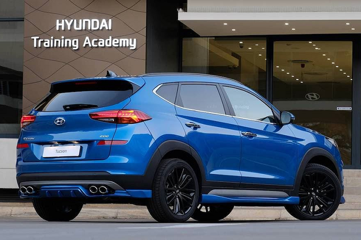 Chiếc xe này chỉ "sport" ở tên gọi khi nó có ngoại hình không khác biệt nhiều so với các bản Tucson thường, và cũng không có nâng cấp nào về động cơ hay hệ chassis. Tuy nhiên mọi chuyên đã trở nên khác biệt với chiếc Hyundai Tucson Sport 2020 vừa được ra mắt.