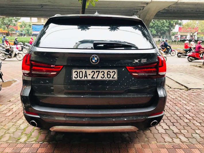 Phiên bản này được trang bị động cơ 3.0L, 6 xy-lanh thẳng hàng tăng áp kép, sản sinh công suất tối đa 306 mã lực tại 5.800 - 6.400 vòng/phút và mô men xoắn cực đại đạt 400Nm tại 1.200 - 5.000 vòng/phút.