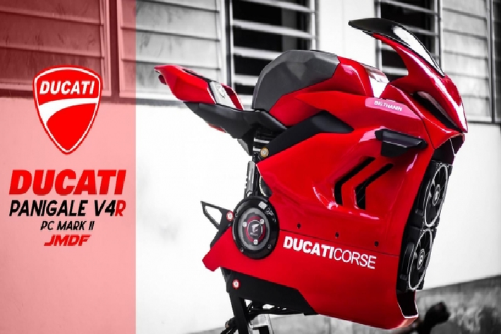 Siêu môtô Ducati Panigale V4R mới nhất của Ducati vừa được ra mắt vào cuối năm ngoái với với hàng loạt nâng cấp đáng giá giúp xe vừa có đủ điều kiện tham gia giải WSBK, vừa nâng cao hiệu năng vận hành của xe lên đáng kể.