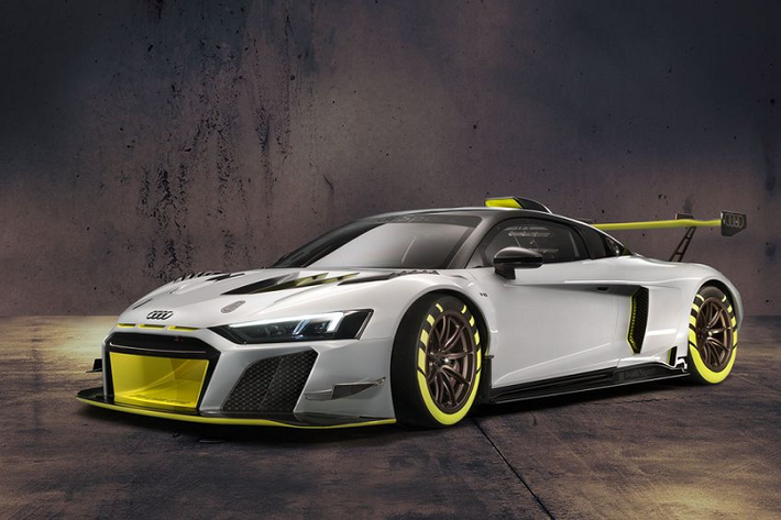Phiên bản mới của dòng siêu xe Audi R8 là chiếc xe đua mạnh mẽ nhất dành cho khách hàng từ trước đến nay của Audi Sport, xe sử dụng động cơ hút khí tự nhiên V10 5.2 lít sản sinh công suất 630 mã lực, sức mạnh được tăng cường chủ yếu nhờ vào sự can thiệp của hệ thống ống xả mới trên xe.