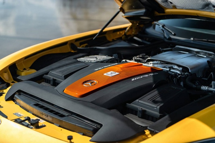 Bên cạnh công suất của xe, G-Power cũng cung cấp thêm bộ mâm mới với tên gọi RR Huricane cho AMG GT R.