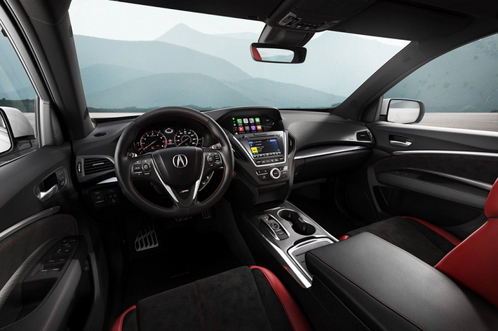 Bản hiệu suất cao Acura MDX Sport Hybrid 2020 sử dụng động cơ i-VTEC V6 3.0L, hệ thống SH-AWD trợ giúp bởi ba môtơ điện cho tổng công suất 321 mã lực, mô-men xoắn 392 Nm. Xe dùng hộp số ly hợp kép 7 cấp.