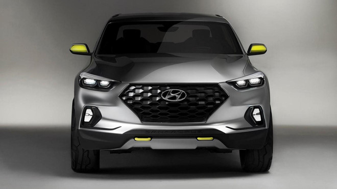Hyundai chưa tiết lộ khi nào Santa Cruz được sản xuất. Thông tin về mẫu bán tải này rất ít, và đương nhiên nó sẽ không giống với mẫu concept năm 2015 bởi đó là ngôn ngữ thiết kế cũ hiện đã không còn sử dụng.