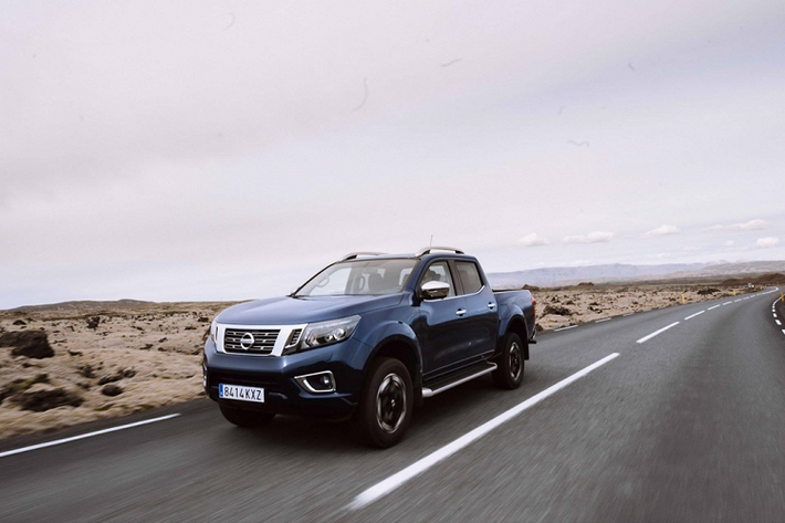 Cấu hình hộp số không thay đổi nhưng Nissan đã điều chỉnh hộp số sàn 6 cấp giúp người lái dễ thao tác, chuyển số mượt mà. Hộp số tự động 7 cấp cũng cho phản ứng tốt hơn trên mẫu xe Nissan Navara 2019 này.