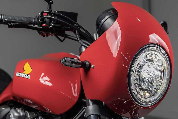 Nhân dịp kỷ niệm kép này, chi nhánh Honda Anh Quốc đã hợp tác cùng xưởng độ 5Four để tạo ra một series xe đặc biệt, dựa trên mẫu mô tô hoài cổ hiệu năng cao CB1100 RS. Có tên gọi Honda CB1100 RS 5Four, phiên bản đặc biệt này có thiết kế lấy cảm hứng từ những chiếc xe đua đường trường trong thập niên 80 của Thế kỷ XX.